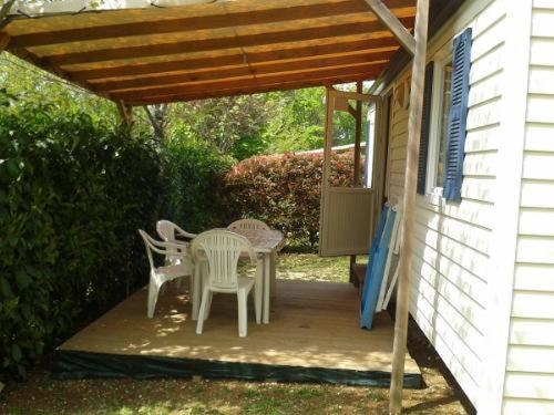 Camping Maeva Escapades Au P'Tit Bonheur Peyrillac-et-Millac Exterior photo
