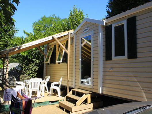 Camping Maeva Escapades Au P'Tit Bonheur Peyrillac-et-Millac Exterior photo